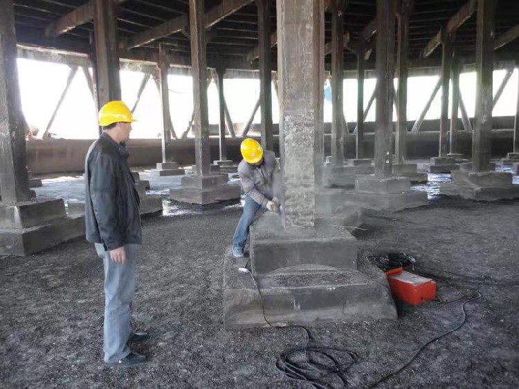大港路面修补工程与界面剂应用 地坪界面剂生产的重要性